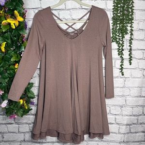 ||💙2/$40💙JJ's Fairyland Tan 3/4 Sleeve Strappy Tunic Top Size Small
